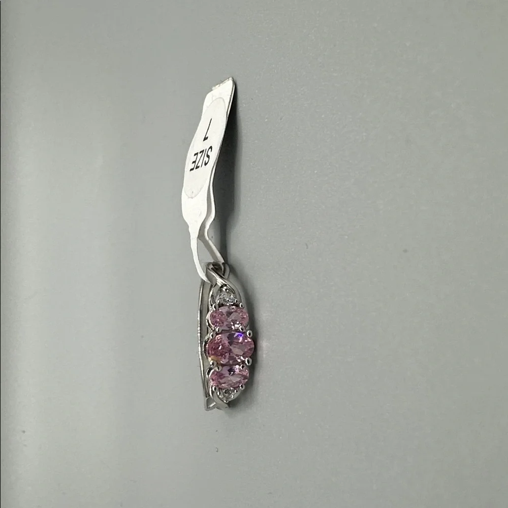 Elegant Silver and Pink Gemstone Ring